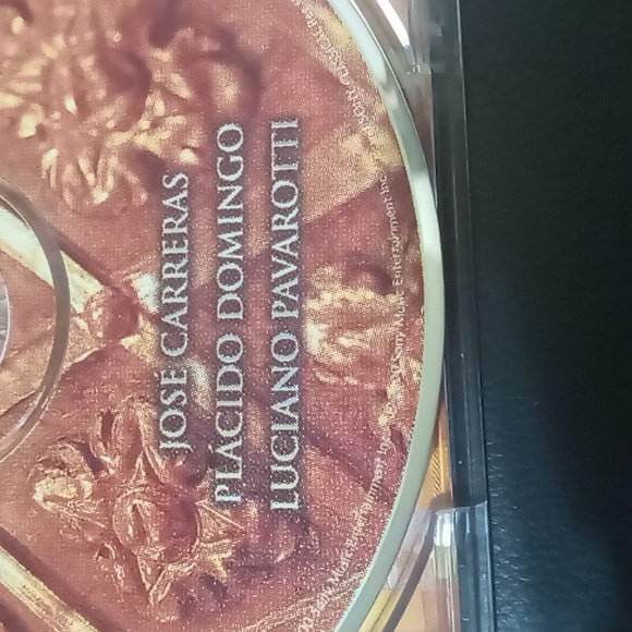 THE THREE TENORS CHRISTMAS AND A PIANO CHRISTMAS CDs - Picture 8 of 8